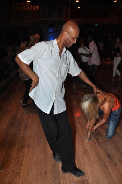 min 2013 09 15 station danse 360